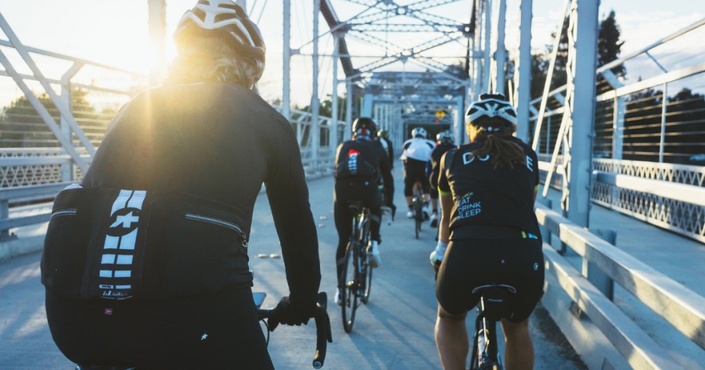 Cómo rodar en grupo sobre bicicleta